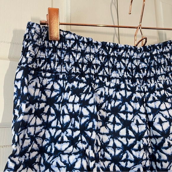 Atmosphere High-Waisted Micro Shorts - Picture 3 of 5